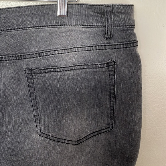 NWT Daily Thread Charcoal Grey Jeans. 20W - Picture 7 of 9